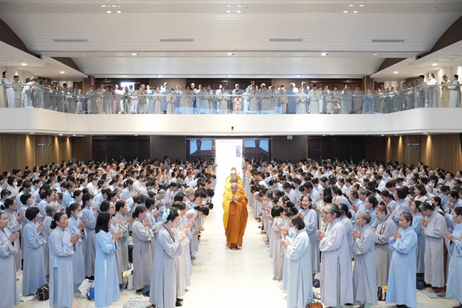 Khoá tu niệm Phật một ngày