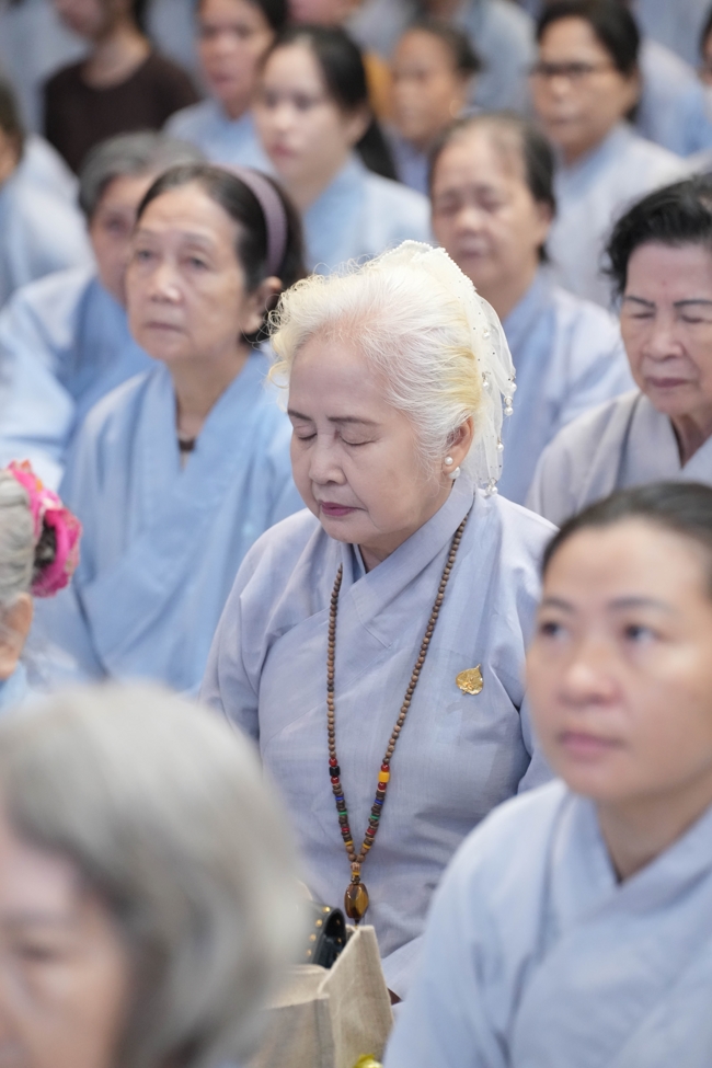 Khoá tu niệm Phật một ngày