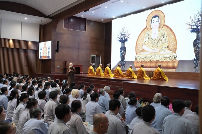 Khoá tu niệm Phật một ngày