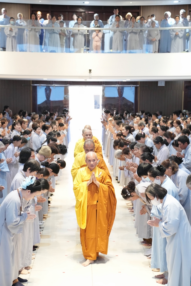 Khoá tu niệm Phật một ngày