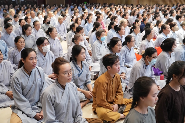 Khoá tu niệm Phật một ngày