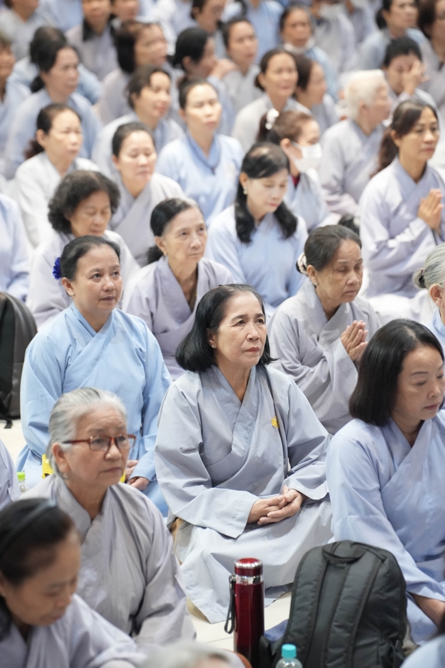 Khoá tu niệm Phật một ngày