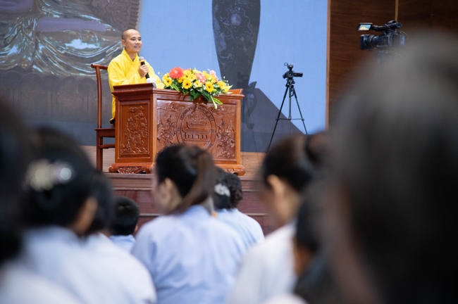 Khoá tu niệm Phật một ngày