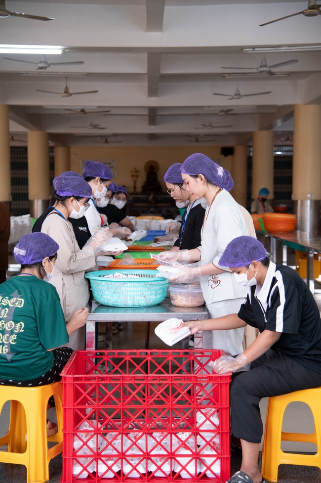 Khoá tu niệm Phật một ngày