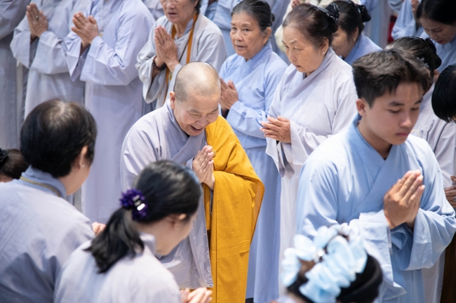 Khoá tu niệm Phật một ngày