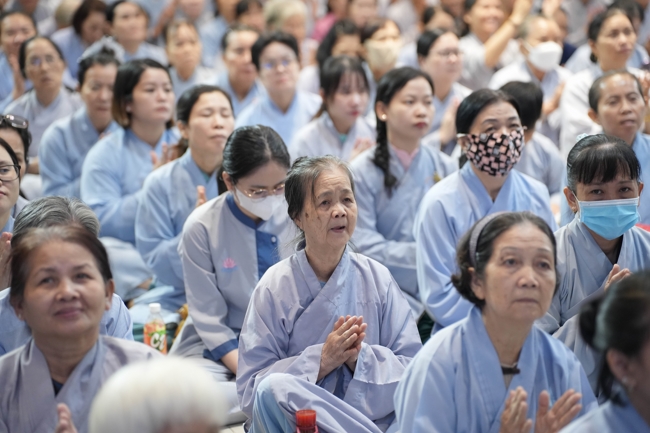 Khoá tu niệm Phật một ngày