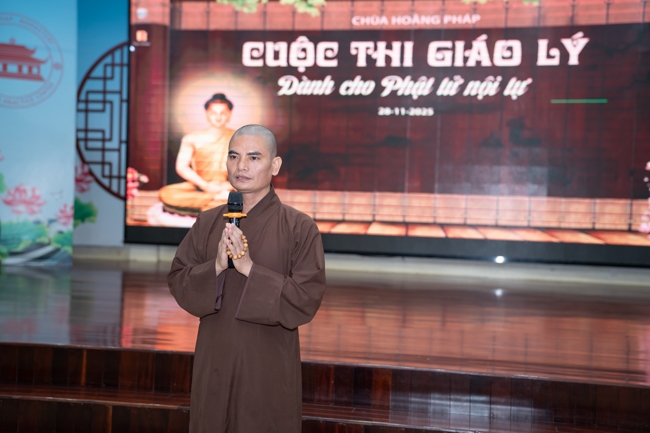 The contest to learn about the teachings for Buddhists at the pagoda