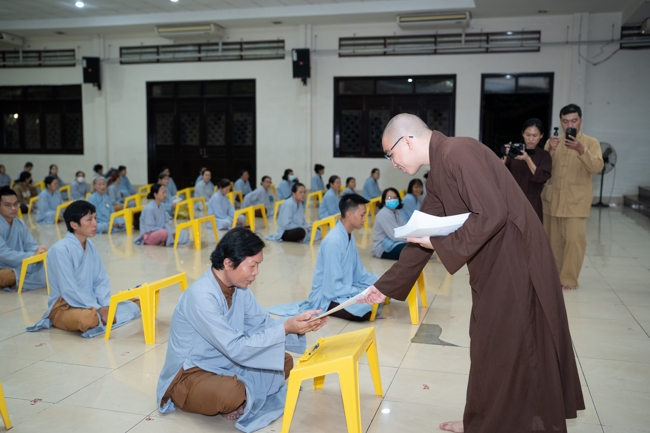 The contest to learn about the teachings for Buddhists at the pagoda