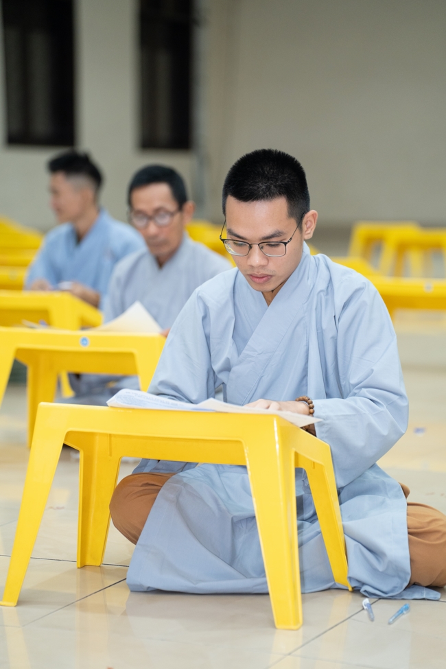The contest to learn about the teachings for Buddhists at the pagoda