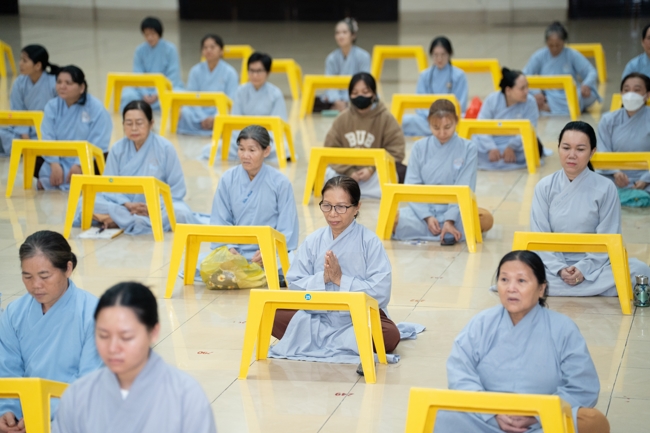 The contest to learn about the teachings for Buddhists at the pagoda