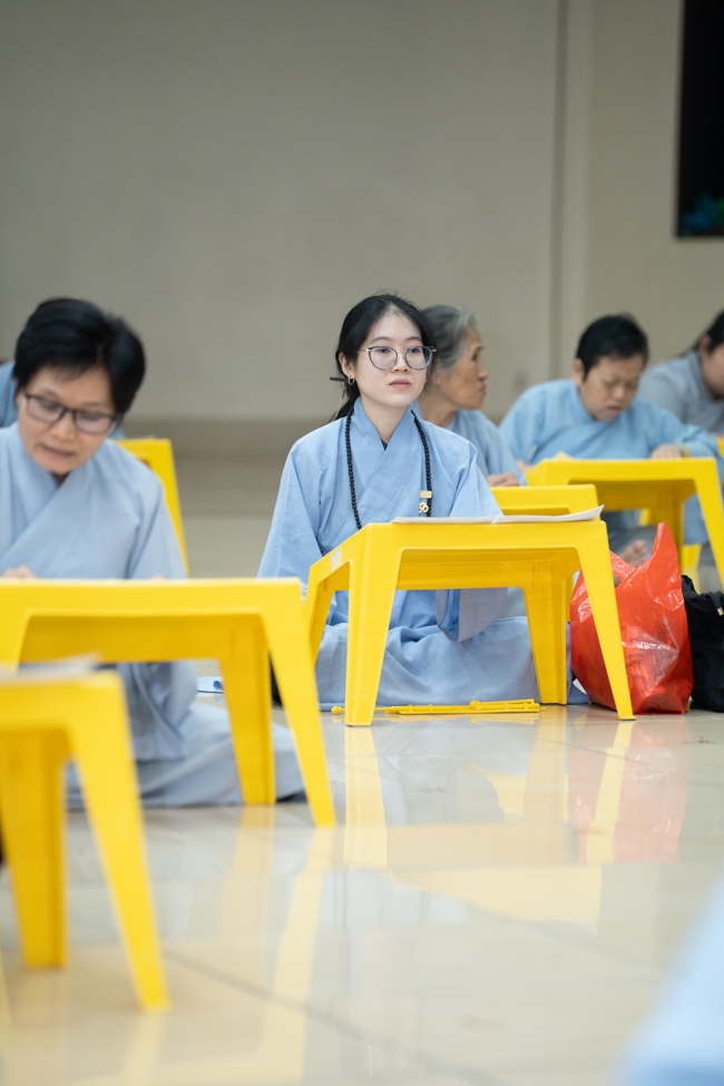 The contest to learn about the teachings for Buddhists at the pagoda