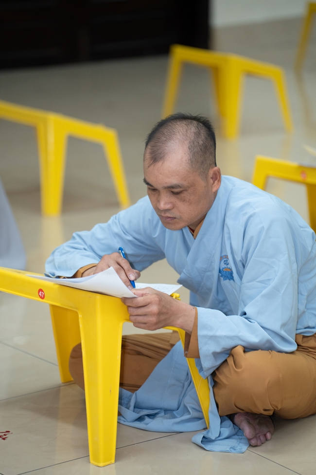 The contest to learn about the teachings for Buddhists at the pagoda