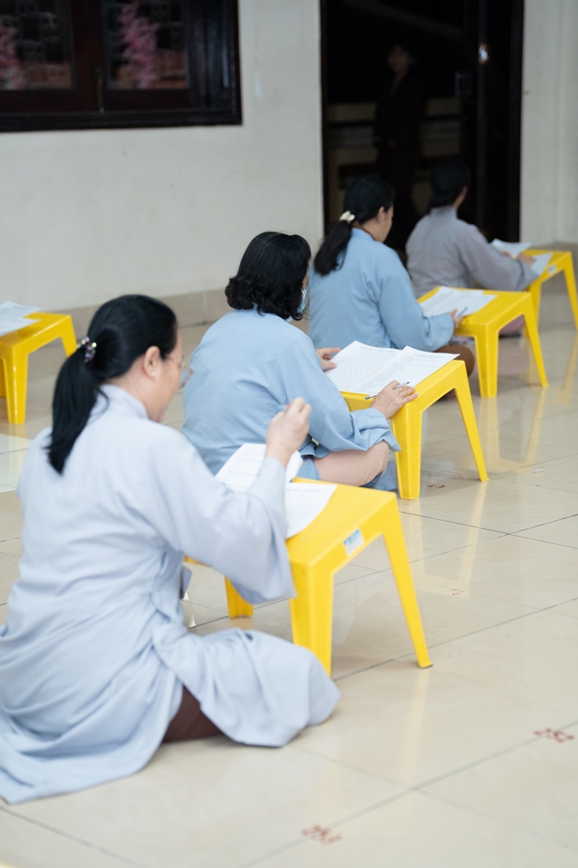 The contest to learn about the teachings for Buddhists at the pagoda