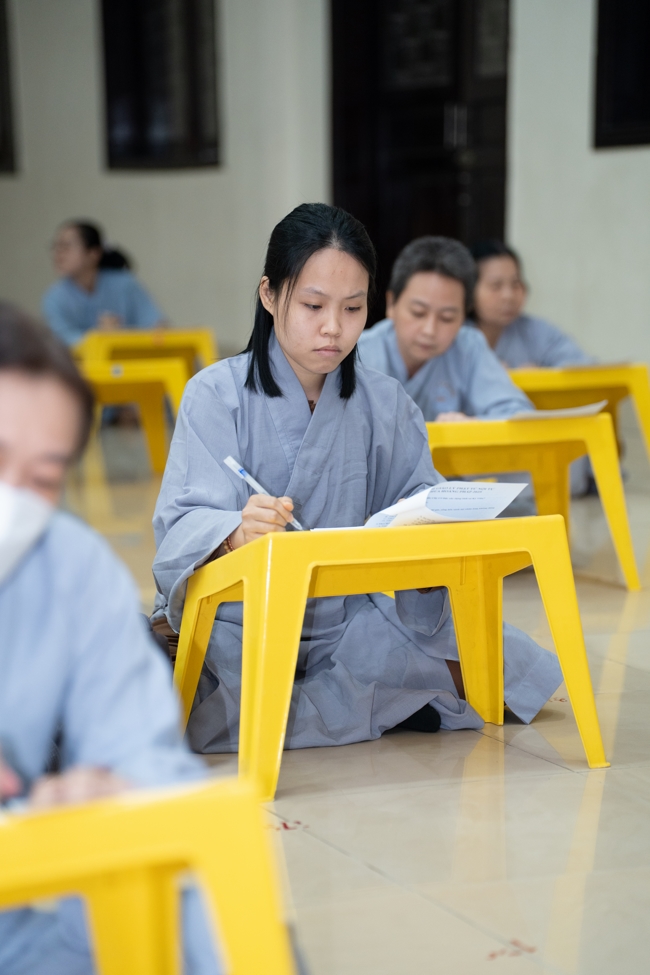 The contest to learn about the teachings for Buddhists at the pagoda