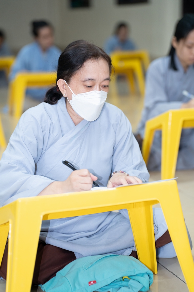 The contest to learn about the teachings for Buddhists at the pagoda
