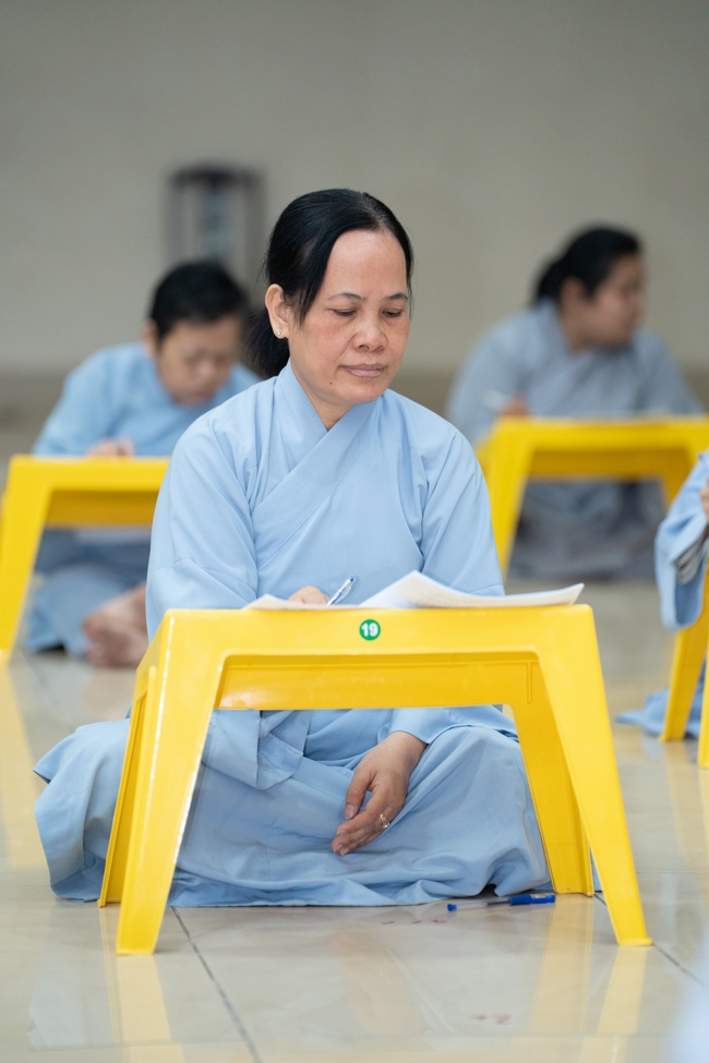 The contest to learn about the teachings for Buddhists at the pagoda