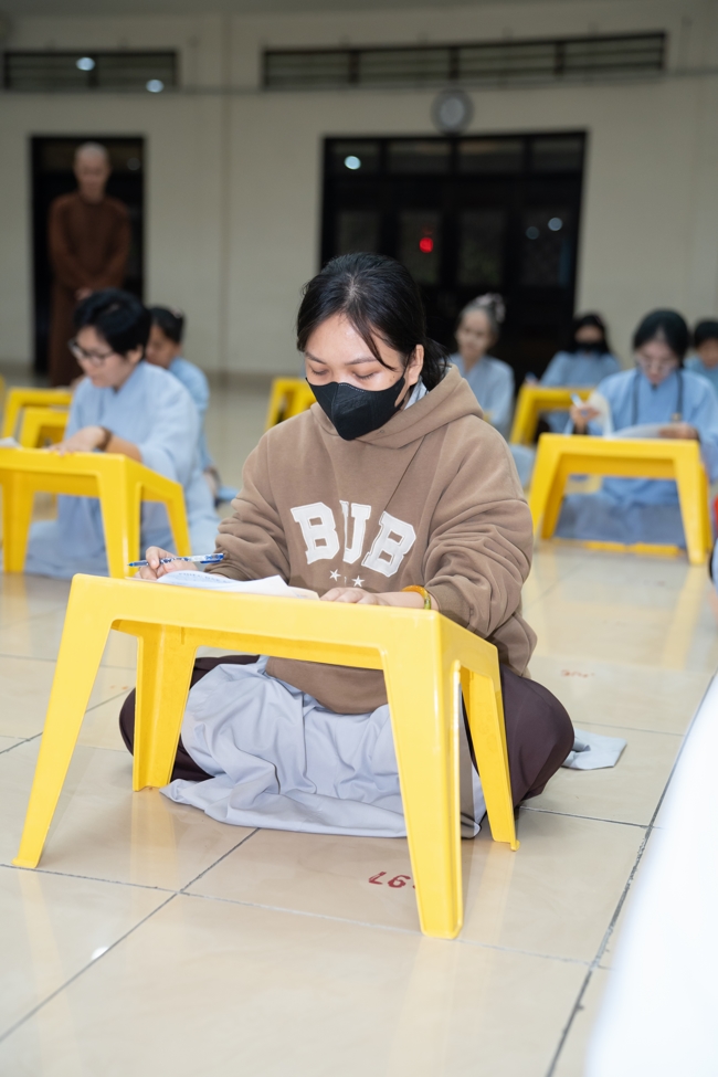The contest to learn about the teachings for Buddhists at the pagoda