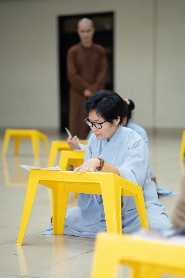 The contest to learn about the teachings for Buddhists at the pagoda
