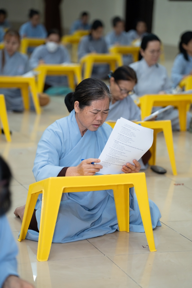The contest to learn about the teachings for Buddhists at the pagoda