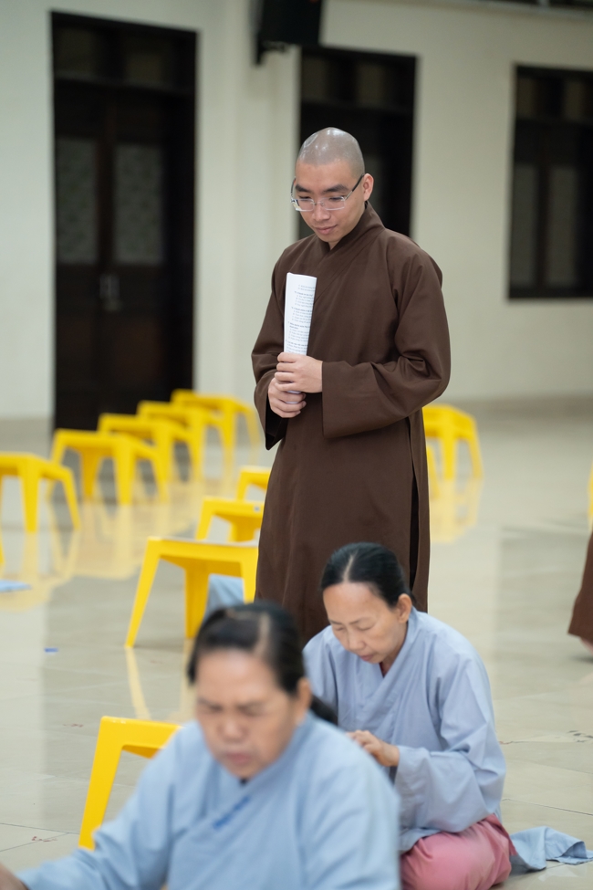 The contest to learn about the teachings for Buddhists at the pagoda