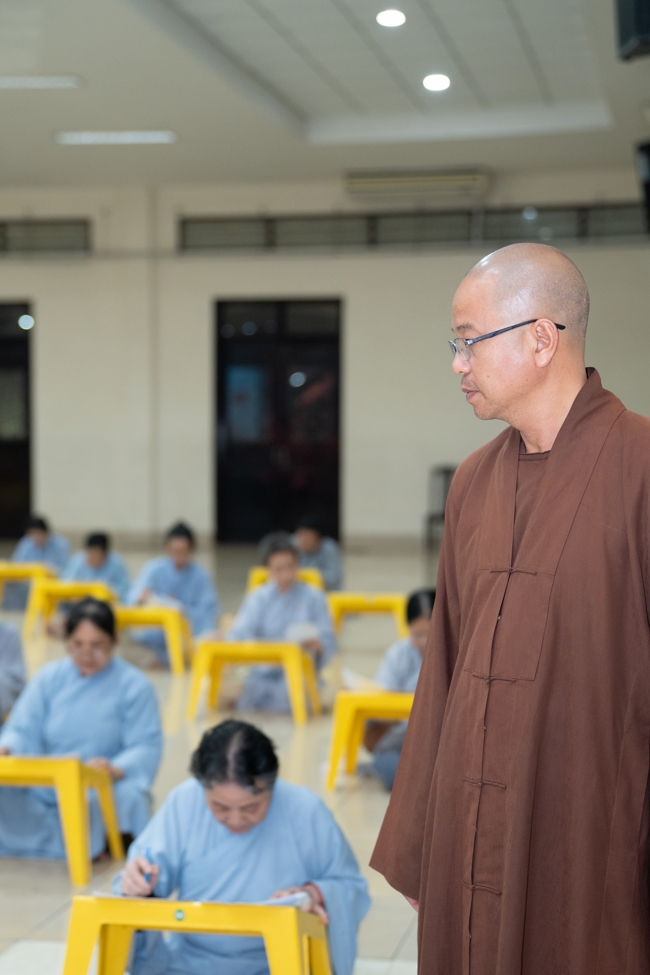 The contest to learn about the teachings for Buddhists at the pagoda