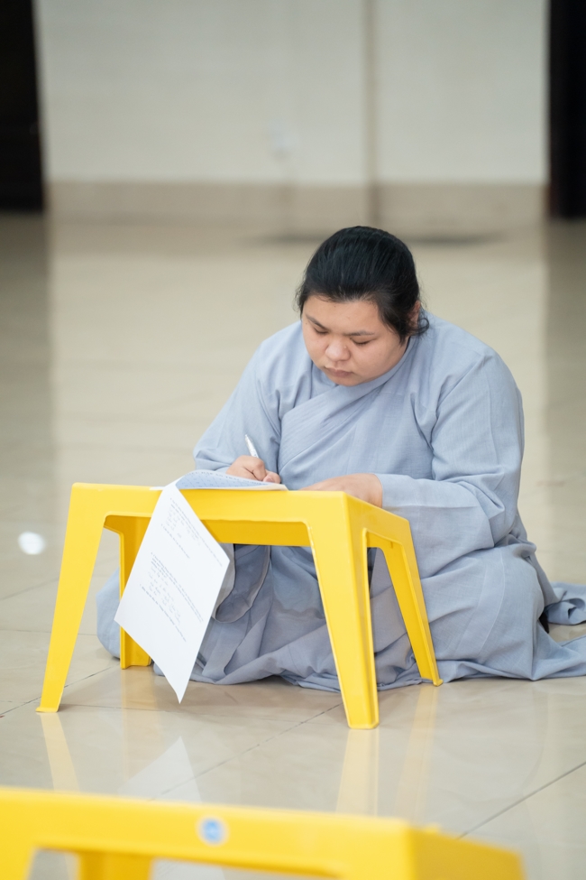 The contest to learn about the teachings for Buddhists at the pagoda