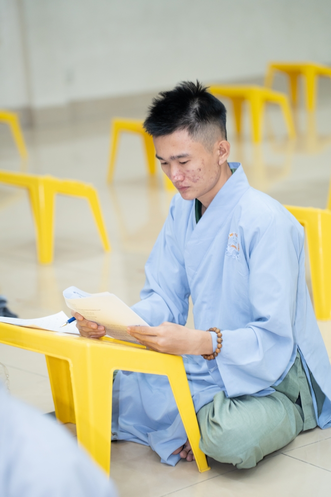 The contest to learn about the teachings for Buddhists at the pagoda