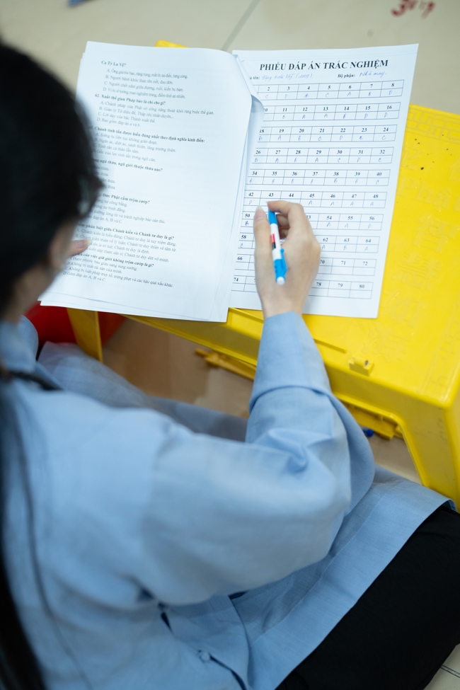 The contest to learn about the teachings for Buddhists at the pagoda