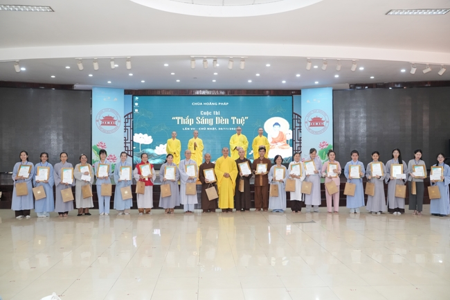 Cuộc thi Thắp Sáng Đèn Tuệ - lần VII