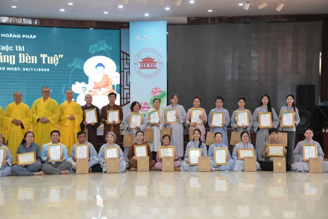 Cuộc thi Thắp Sáng Đèn Tuệ - lần VII