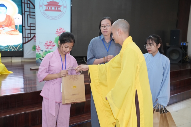 Cuộc thi Thắp Sáng Đèn Tuệ - lần VII