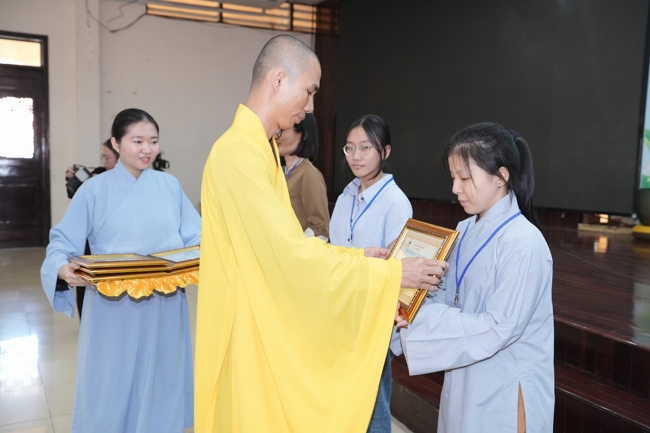 Cuộc thi Thắp Sáng Đèn Tuệ - lần VII