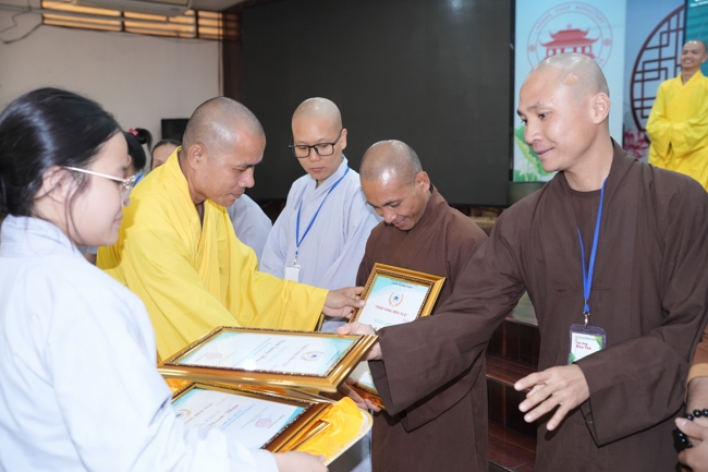 Cuộc thi Thắp Sáng Đèn Tuệ - lần VII