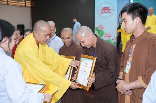 Cuộc thi Thắp Sáng Đèn Tuệ - lần VII