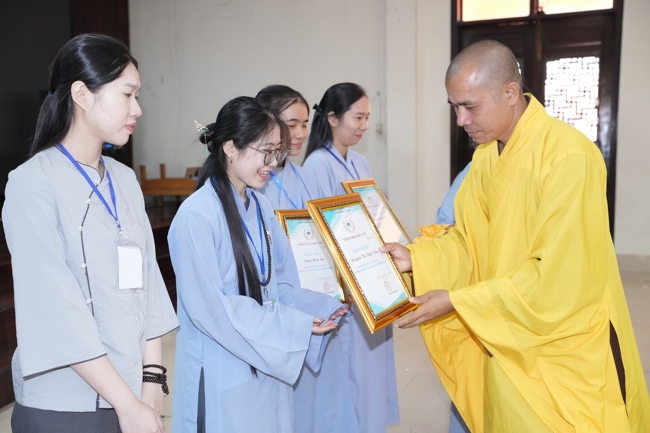 Cuộc thi Thắp Sáng Đèn Tuệ - lần VII