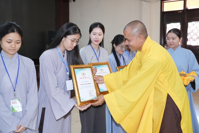 Cuộc thi Thắp Sáng Đèn Tuệ - lần VII