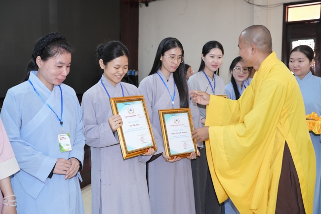 Cuộc thi Thắp Sáng Đèn Tuệ - lần VII