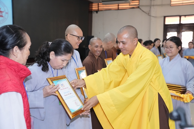Cuộc thi Thắp Sáng Đèn Tuệ - lần VII