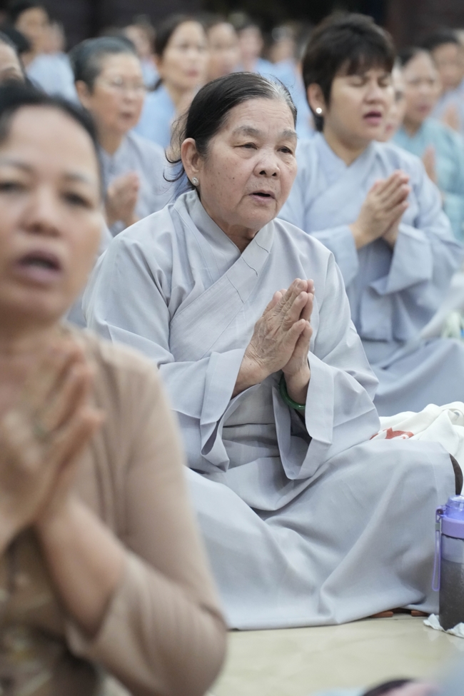 Prostrating five hundred names Bodhisattva Avalokitesvara