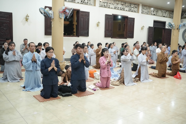 Prostrating five hundred names Bodhisattva Avalokitesvara