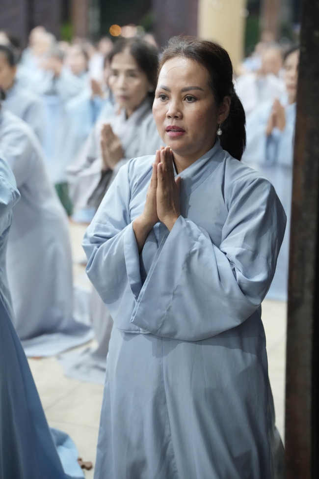 Prostrating five hundred names Bodhisattva Avalokitesvara