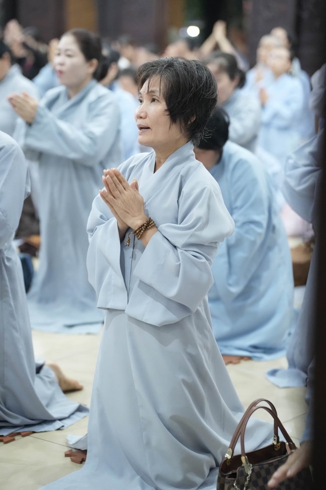 Prostrating five hundred names Bodhisattva Avalokitesvara