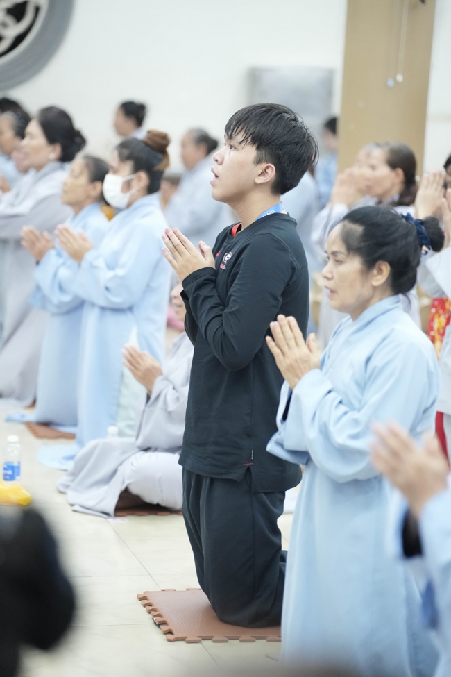 Prostrating five hundred names Bodhisattva Avalokitesvara