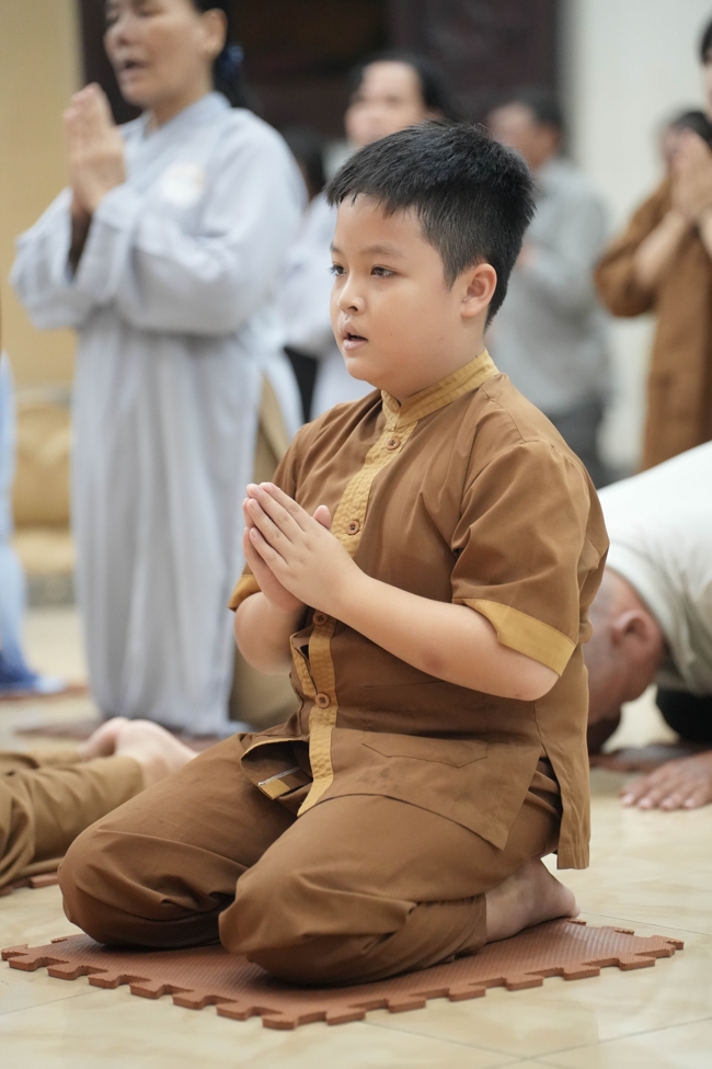 Prostrating five hundred names Bodhisattva Avalokitesvara