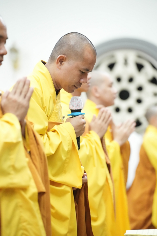 Prostrating five hundred names Bodhisattva Avalokitesvara