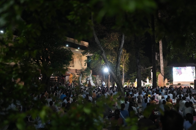 Prostrating five hundred names Bodhisattva Avalokitesvara