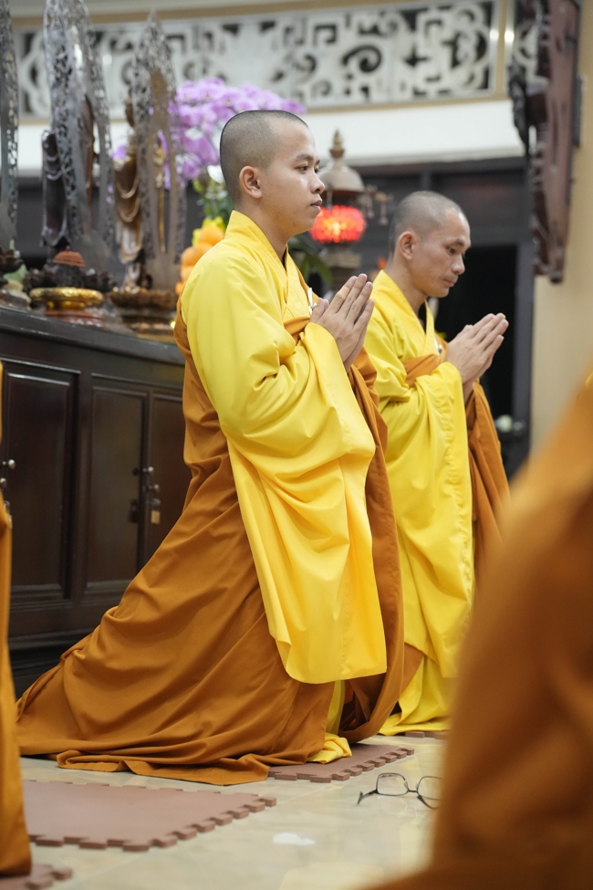 Prostrating five hundred names Bodhisattva Avalokitesvara