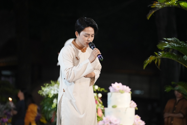 Prostrating five hundred names Bodhisattva Avalokitesvara