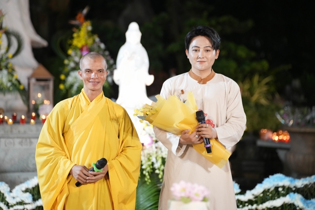 Prostrating five hundred names Bodhisattva Avalokitesvara