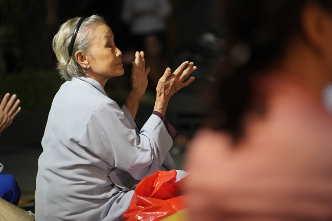 Prostrating five hundred names Bodhisattva Avalokitesvara